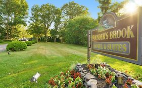 Founder'S Brook Motel And Suites